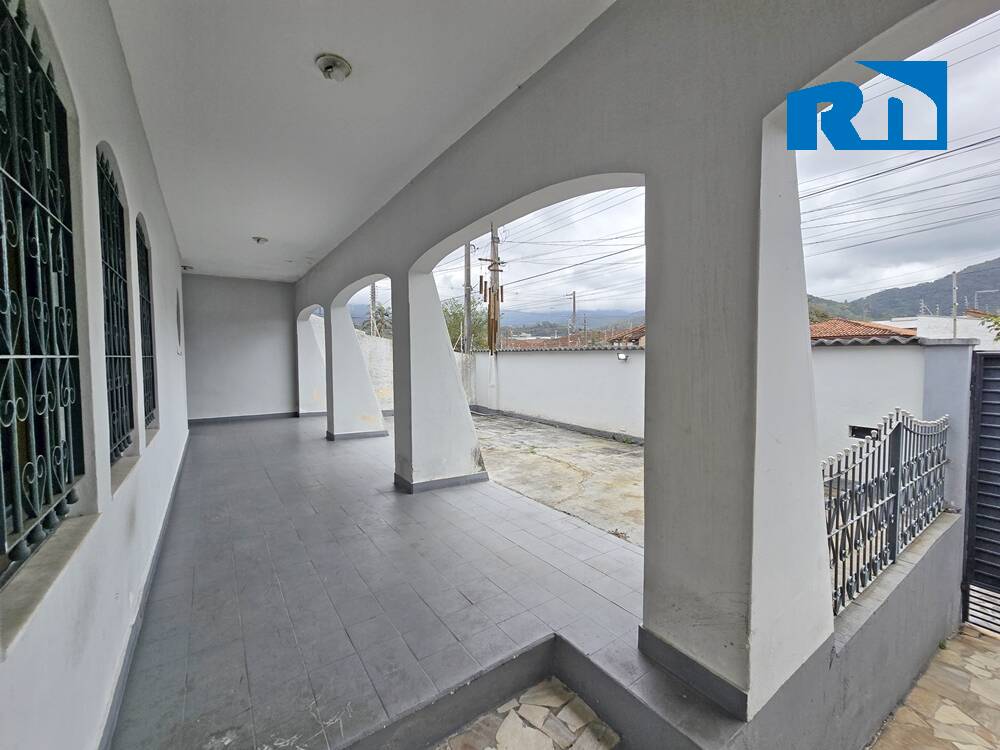 Casa à venda com 4 quartos, 336m² - Foto 24