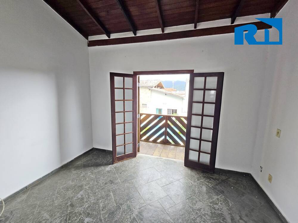 Casa à venda com 2 quartos, 96m² - Foto 12