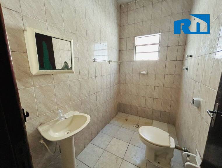 Casa à venda e aluguel com 2 quartos, 66m² - Foto 2