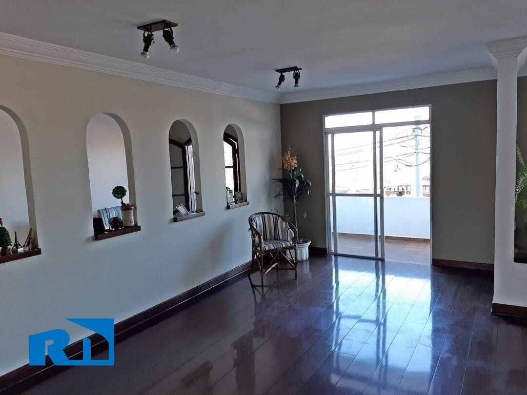 Apartamento para alugar com 4 quartos, 256m² - Foto 8